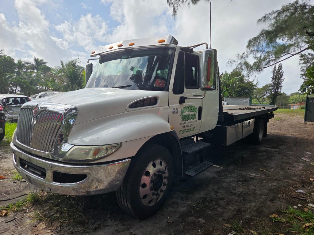 Lucero Towing (2)